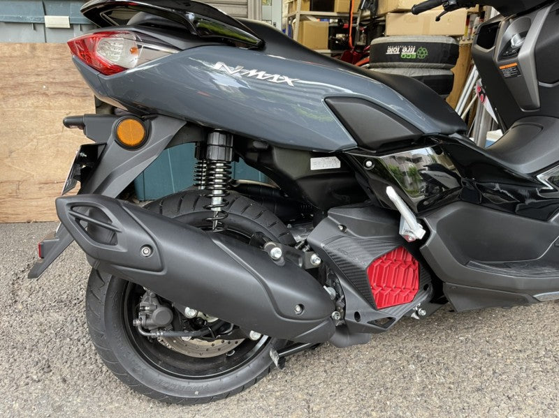KOSO ラジエーターカバー【シグナスGRYPHUS(6型)/BWS125(3型)/NMAX125/155(2型/V2)/X FORCE】レッド