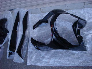 シグナスX 外装キット【28S・4C6】ブラック リアウイング付き【限定】